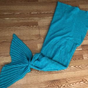 Mermaid Tail Crochet Knitting blanket.